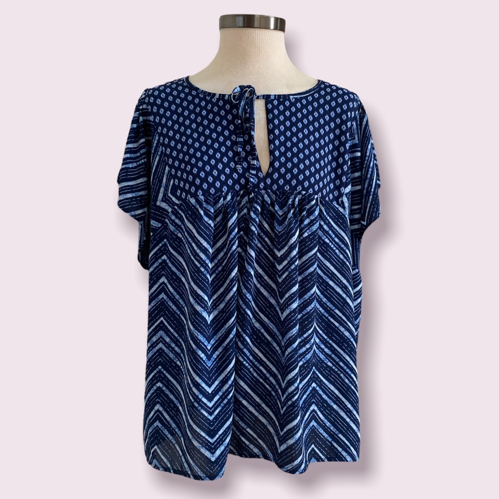 GAP Blue Geo Pattern Flow Sheer Swing Top - Excellent Like New Condition - XXL